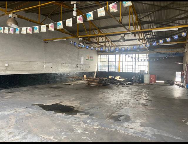 285M² WAREHOUSE TO LET IN SPARTAN
